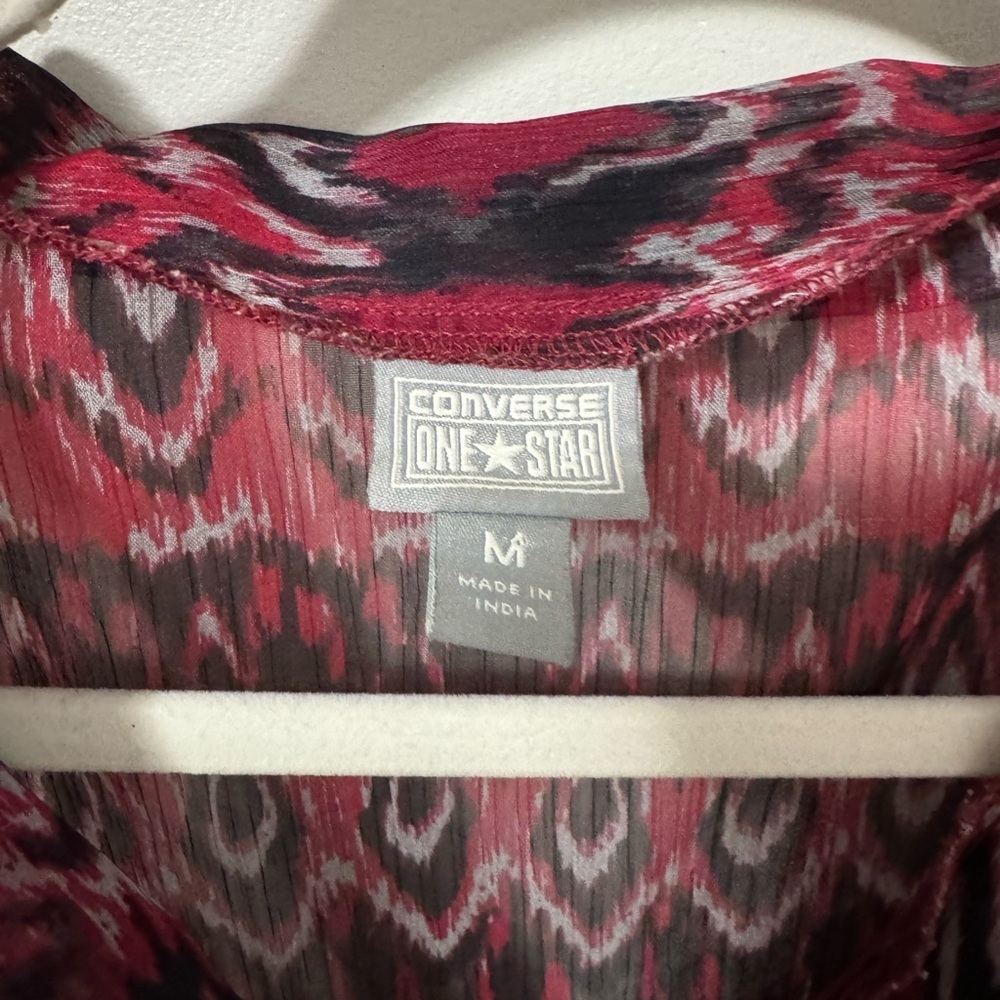 Patterned Sheer Converse‎ Top - Picture 3 of 5